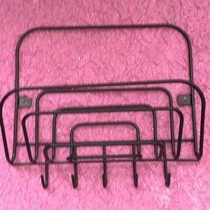 Key holder and wallet holder for the wall! Cute!